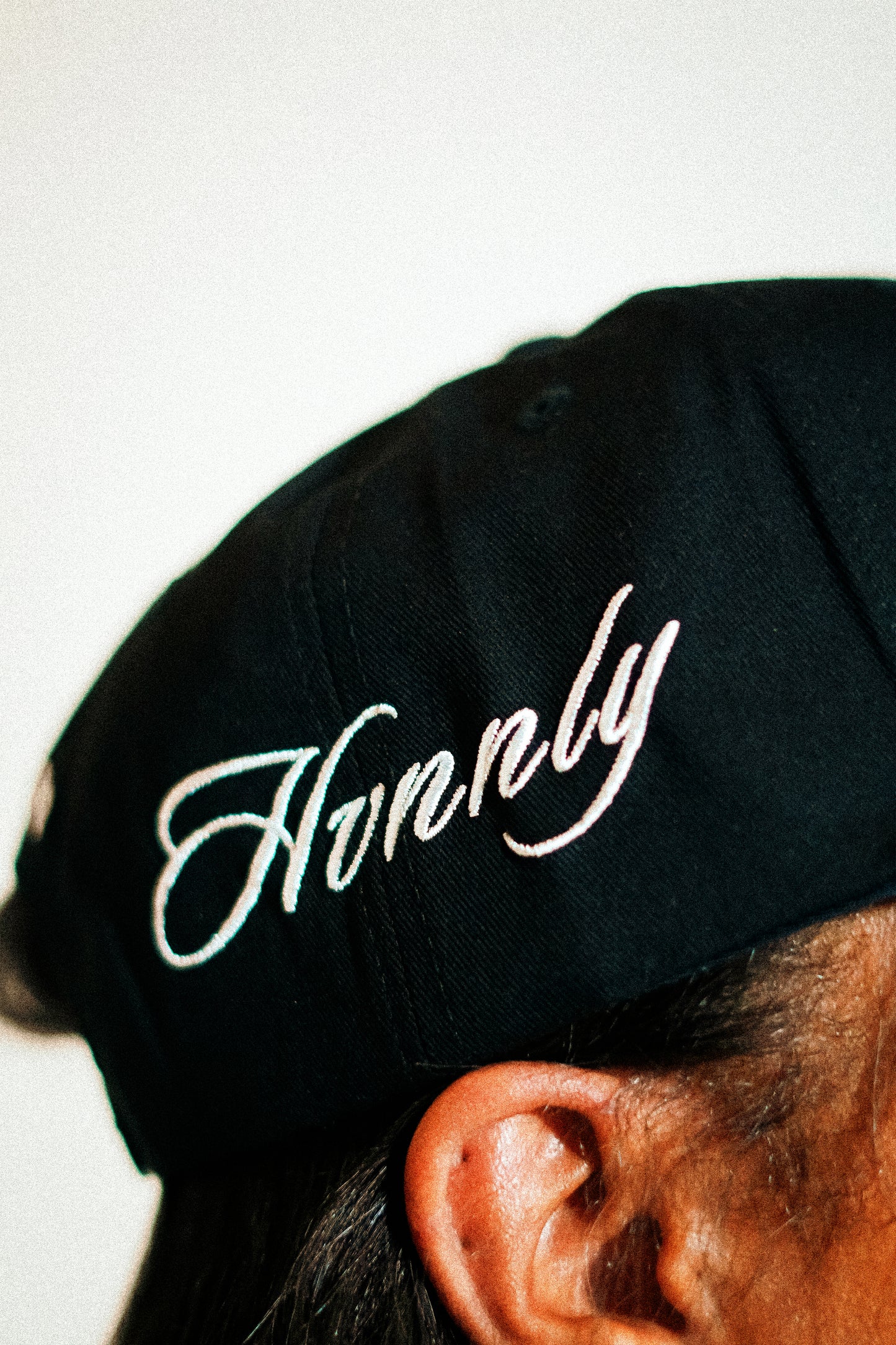 “Desires” basic cap